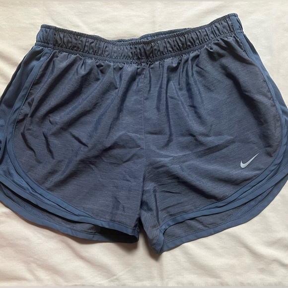 Nike Women’s Tempo Obsidian Heather 3” Running Shorts Size M - Picture 1 of 2